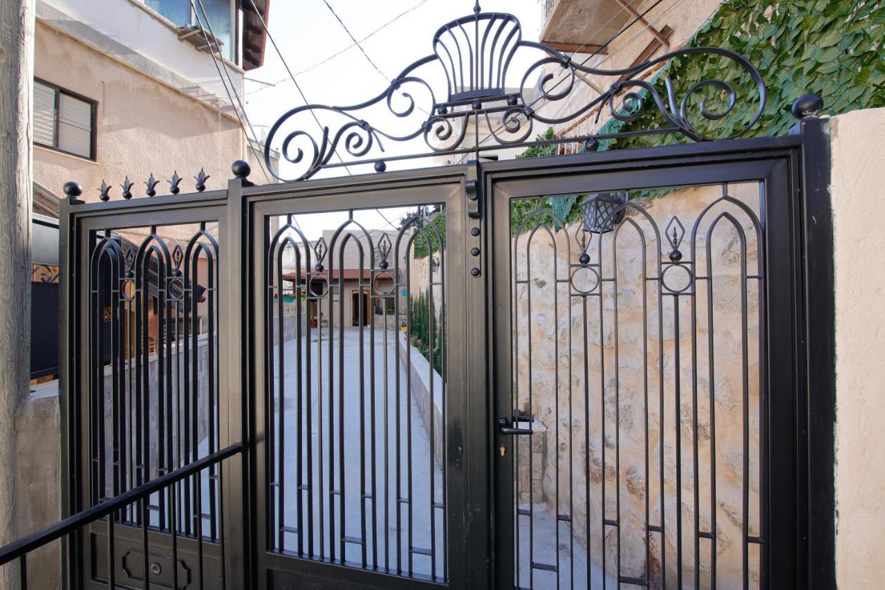 الناصرة Louis Guesthouse المظهر الخارجي الصورة