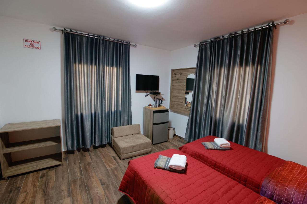 الناصرة Louis Guesthouse المظهر الخارجي الصورة