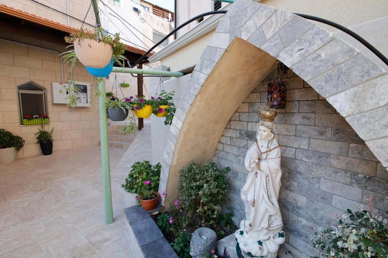 الناصرة Louis Guesthouse المظهر الخارجي الصورة
