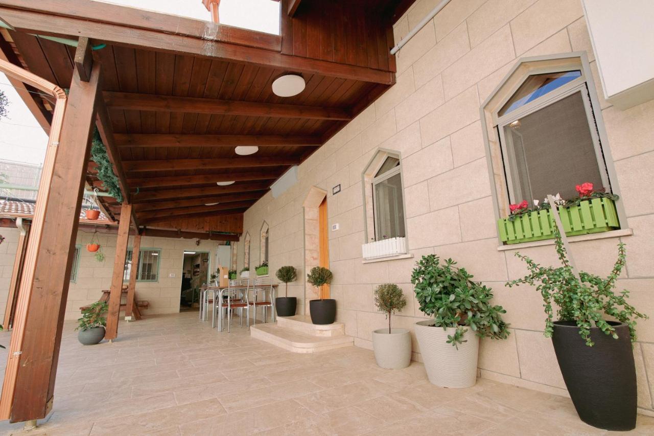 الناصرة Louis Guesthouse المظهر الخارجي الصورة